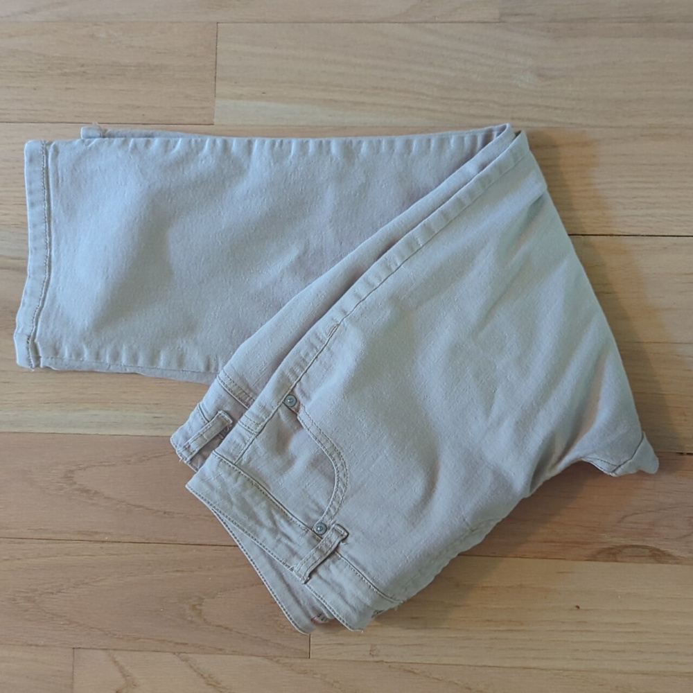 Style & Co Sz 10P Denim Tan Capri Pants with Tummy Control